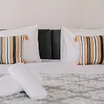 Sea Sailing Apartments
